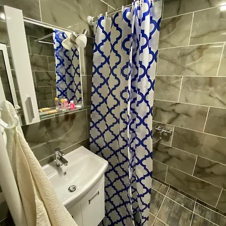 Uzun Apartment *